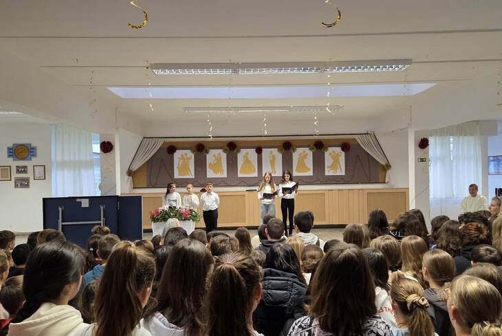 Adventi gyertyagy�jt�s 1.